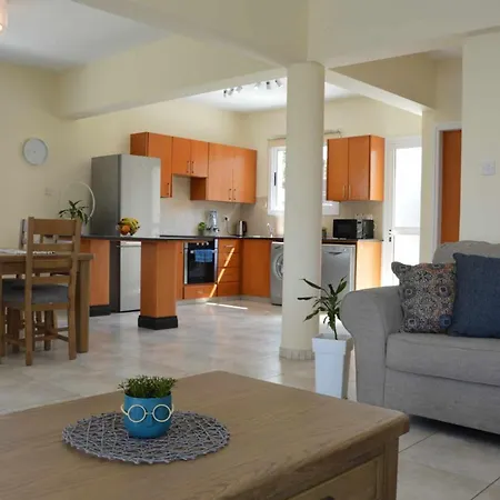 Chloraka Sunset View Vilă