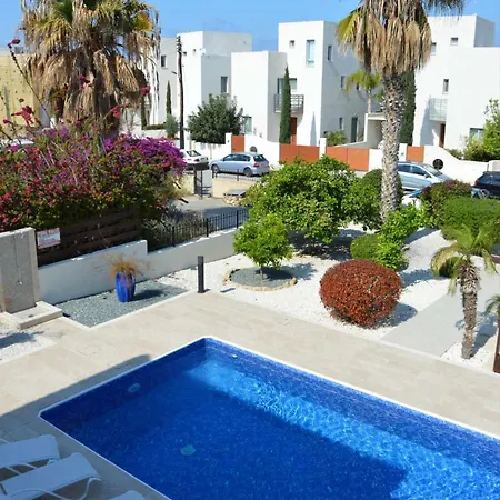 Chloraka Sunset View Villa