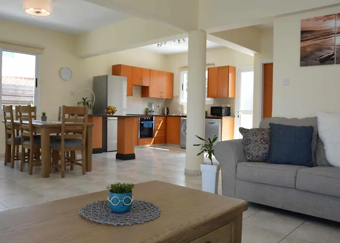 Chloraka Sunset View Vila